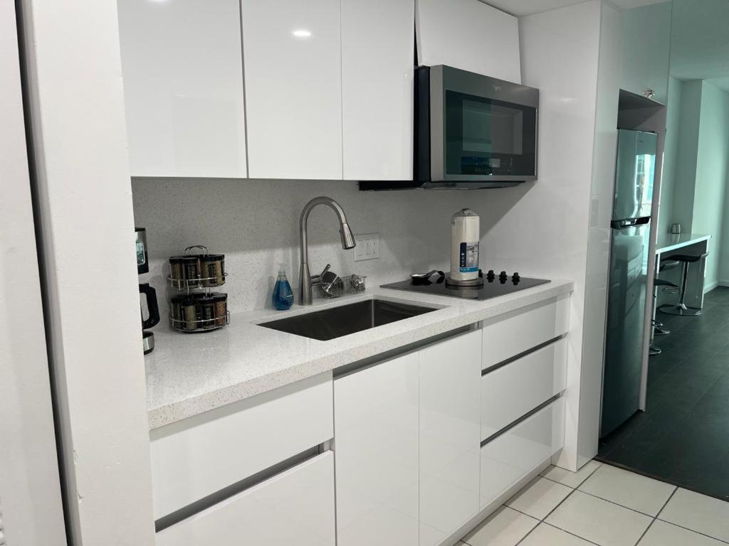 מיאמי Studios In Brickell With Pool, Gym, Free Parking And Game Room מראה חיצוני תמונה