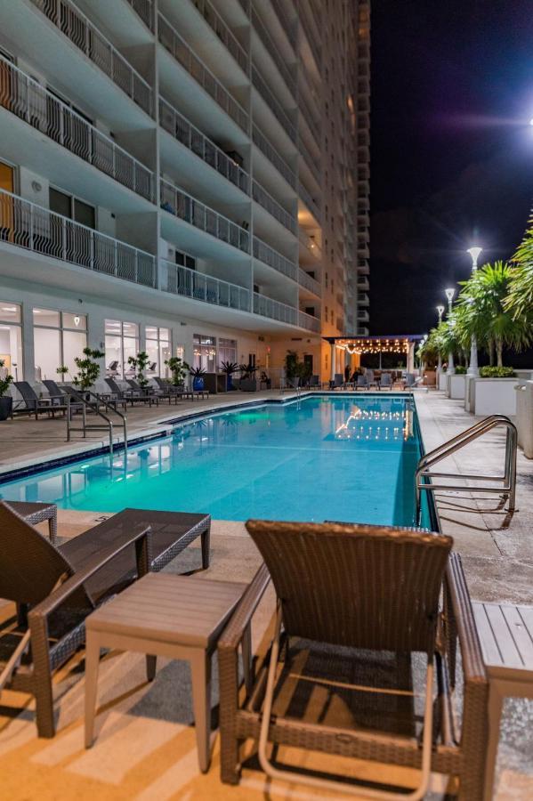 מיאמי Studios In Brickell With Pool, Gym, Free Parking And Game Room מראה חיצוני תמונה