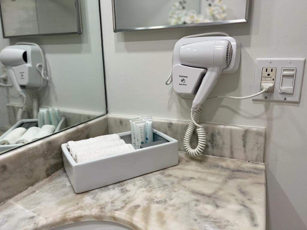 מיאמי Studios In Brickell With Pool, Gym, Free Parking And Game Room מראה חיצוני תמונה
