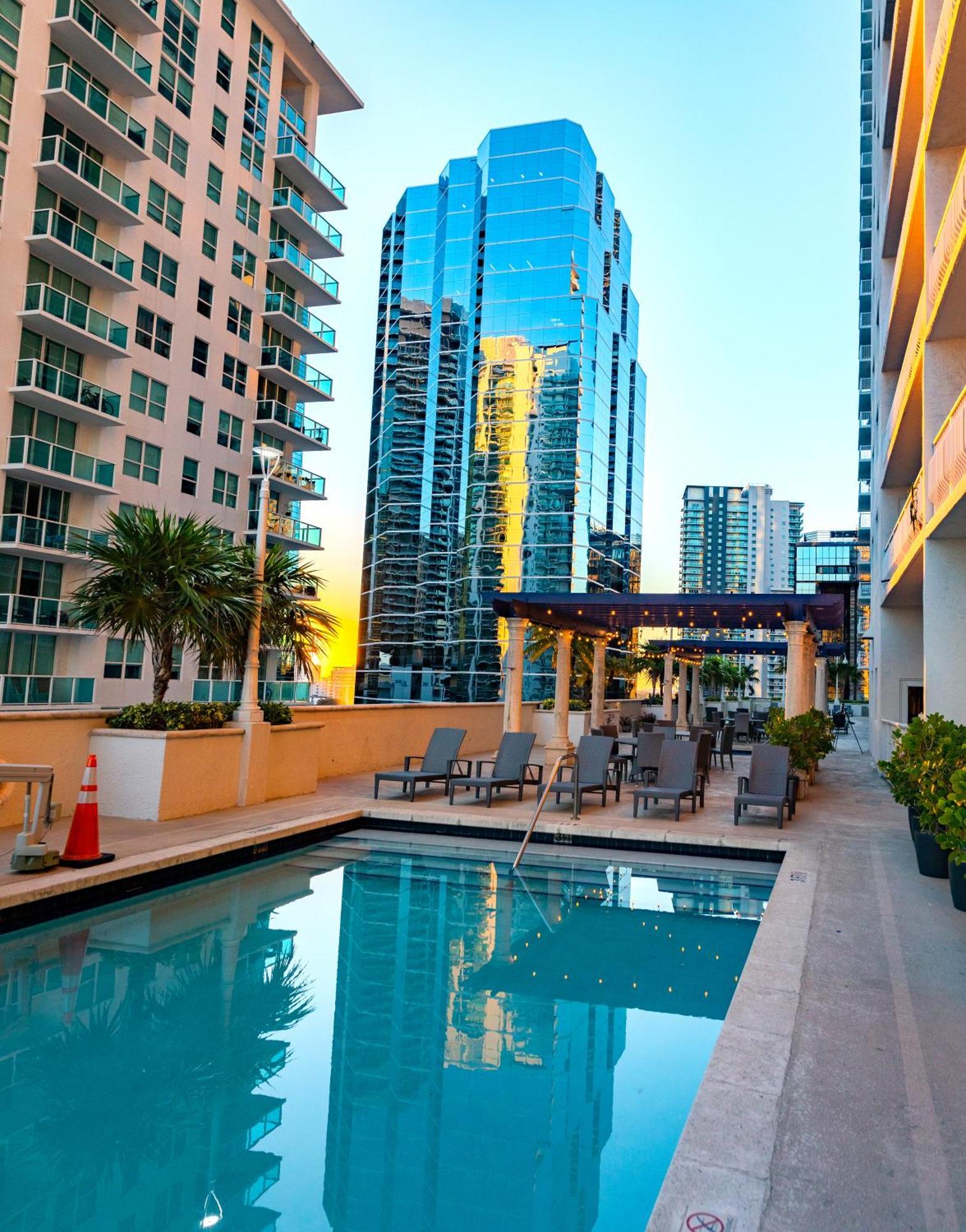 מיאמי Studios In Brickell With Pool, Gym, Free Parking And Game Room מראה חיצוני תמונה