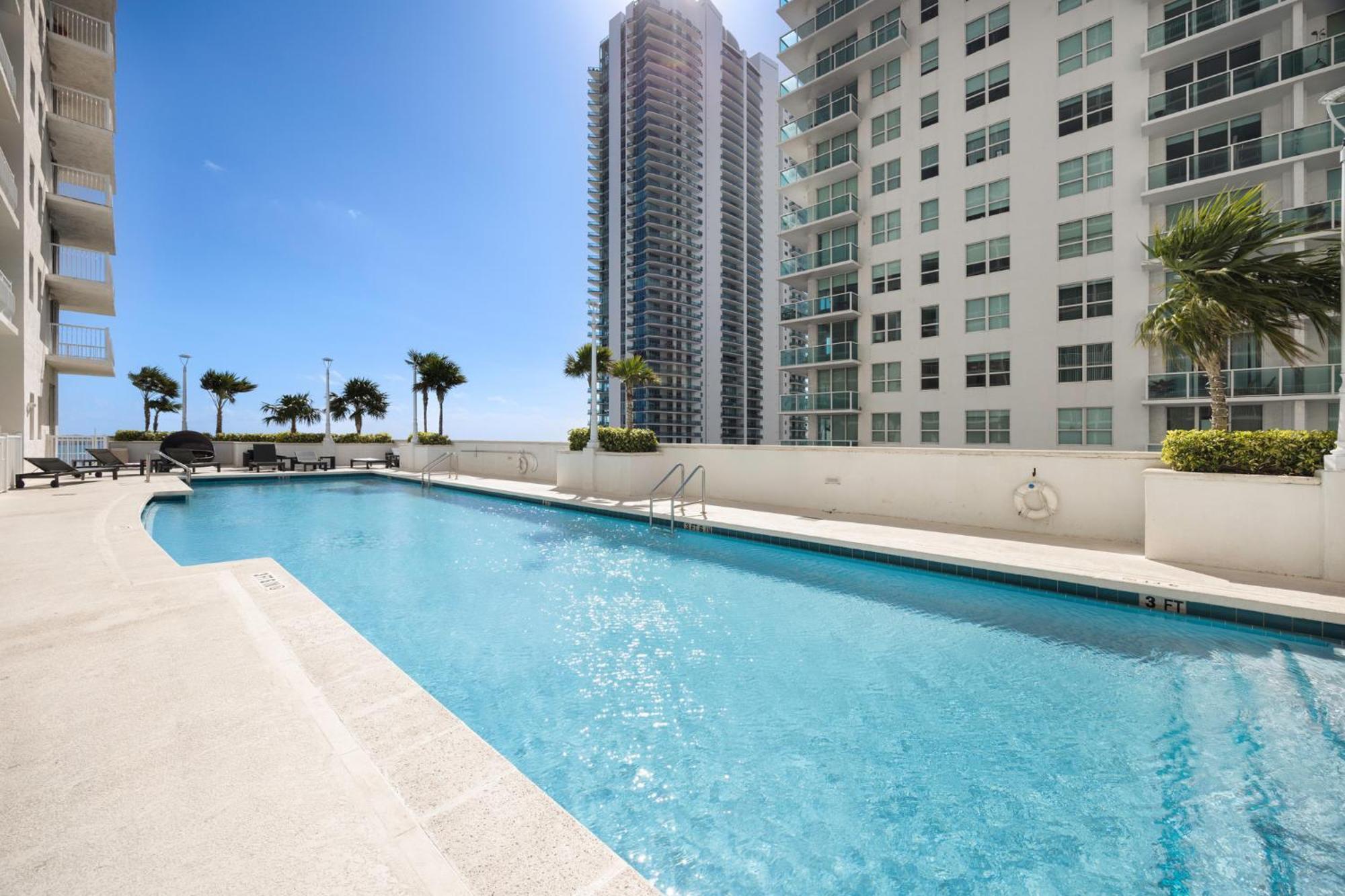 מיאמי Studios In Brickell With Pool, Gym, Free Parking And Game Room מראה חיצוני תמונה
