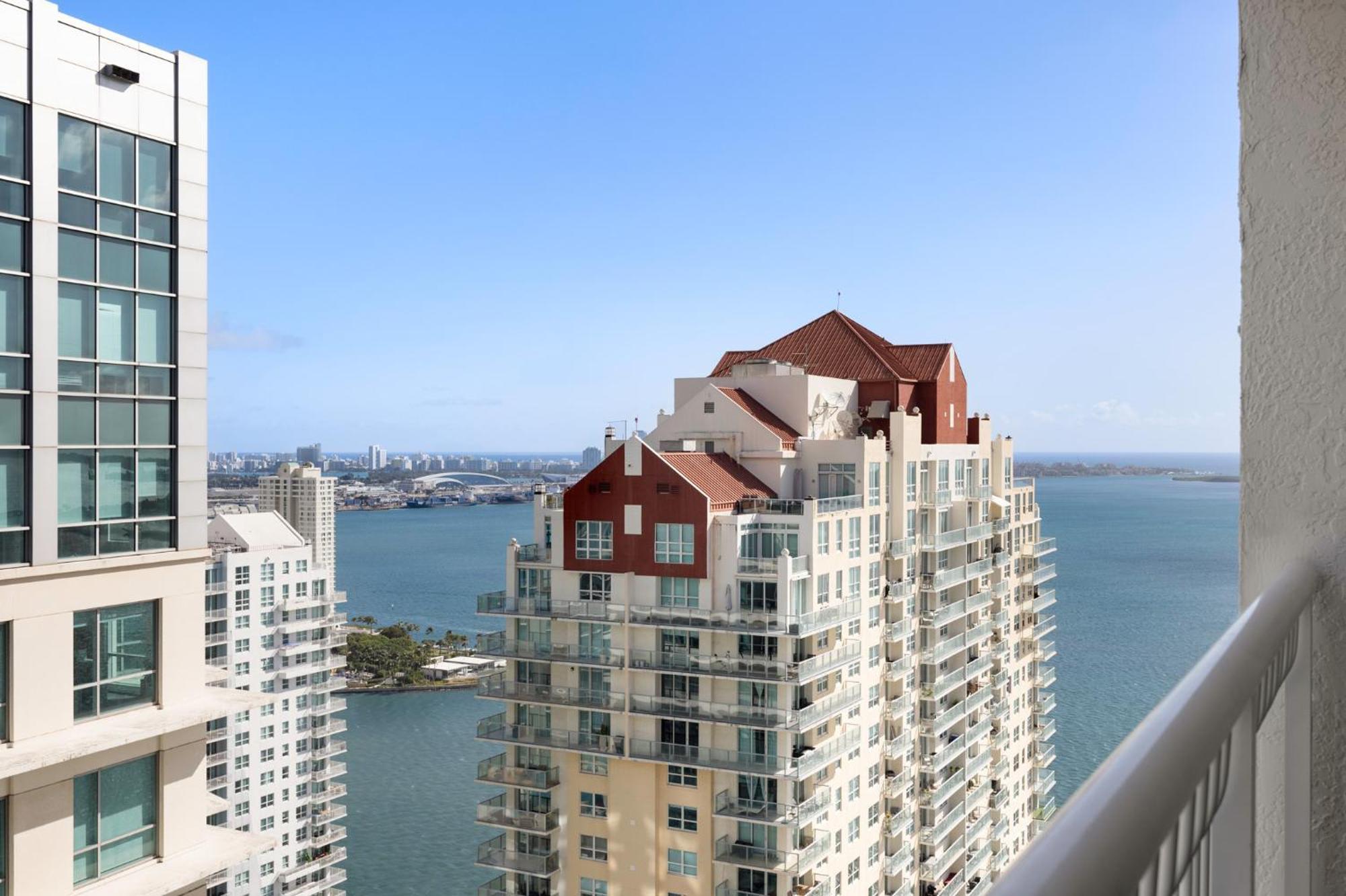 מיאמי Studios In Brickell With Pool, Gym, Free Parking And Game Room מראה חיצוני תמונה